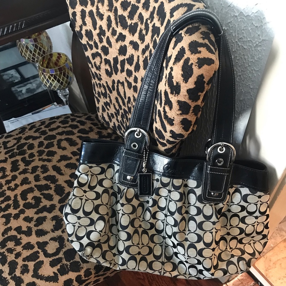 Shoulder bag